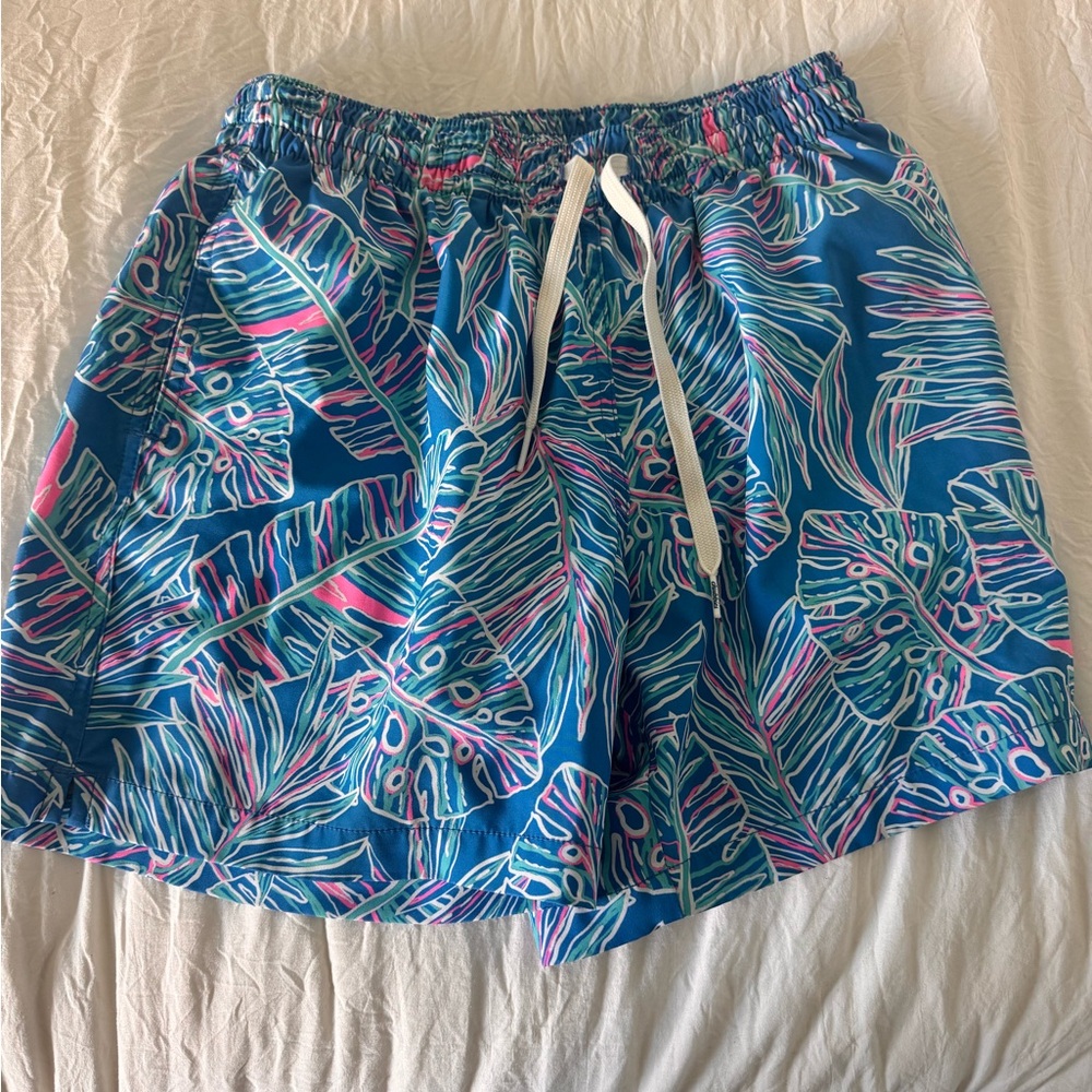 Chubbies Blue and Pink Leaf Print Men's Swim Shorts